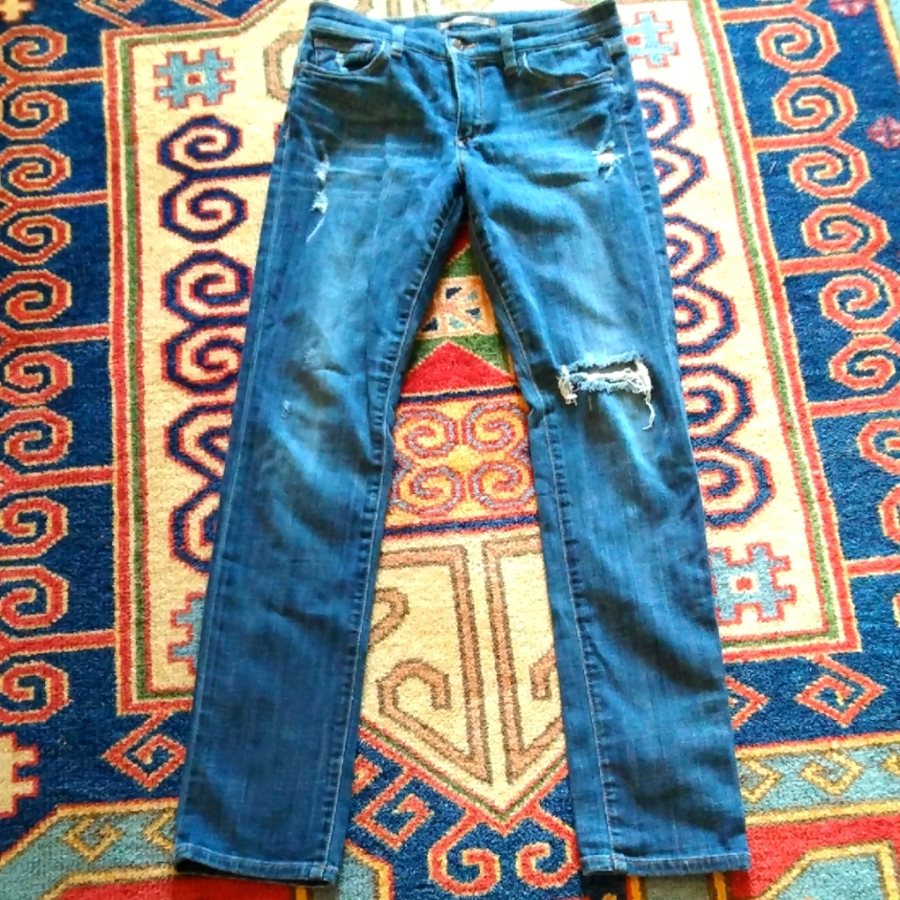JOES JEANS- Emmy Straight Leg Distressed Skinny Long Inseam Jeans Size 28